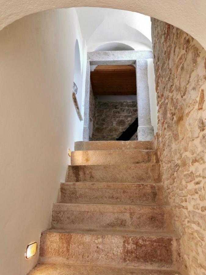 Yi Artistry 1-Bedroom Medieval Holiday House Kalamoti Dış mekan fotoğraf