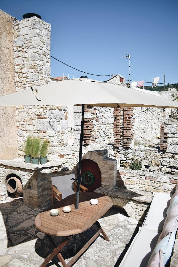 Yi Artistry 1-Bedroom Medieval Holiday House Kalamoti Dış mekan fotoğraf